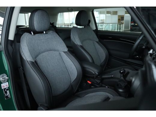 Mini Cooper 1.5 Cooper Camden Edition | Cruise Control | Carplay | Climate Control | LED | Sensoren | LMV | ActivLease financial lease