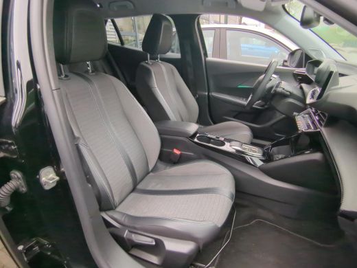 Peugeot 2008 1.2 PureTech Allure Pack | Automaat | Navi by app | Apple carplay | Camera | NL auto | 3D Instrum... ActivLease financial lease