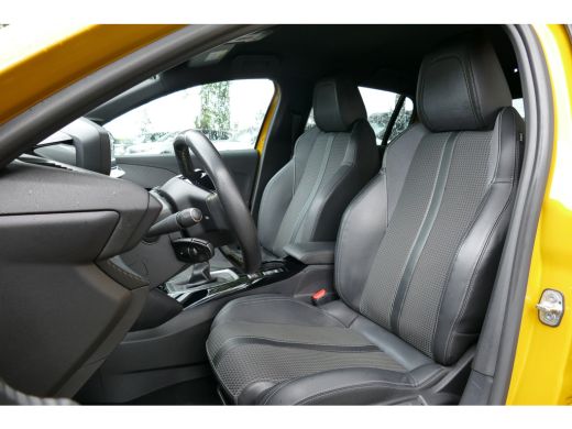 Peugeot 208 1.2 PURETECH 100PK 5-DRS GT-LINE / NAVI / CLIMA / CAMERA / 17"LMV / FULL-LED / PDC / BLUETOOTH / ... ActivLease financial lease