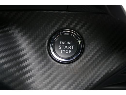 Peugeot 208 1.2 PURETECH 100PK 5-DRS GT-LINE / NAVI / CLIMA / CAMERA / 17"LMV / FULL-LED / PDC / BLUETOOTH / ... ActivLease financial lease