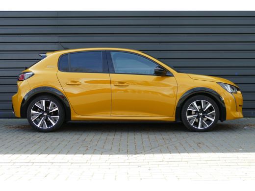 Peugeot 208 1.2 PURETECH 100PK 5-DRS GT-LINE / NAVI / CLIMA / CAMERA / 17"LMV / FULL-LED / PDC / BLUETOOTH / ... ActivLease financial lease