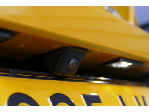 Peugeot 208 1.2 PURETECH 100PK 5-DRS GT-LINE / NAVI / CLIMA / CAMERA / 17"LMV / FULL-LED / PDC / BLUETOOTH / ... ActivLease financial lease