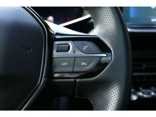 Peugeot 208 1.2 PURETECH 100PK GT PACK / NAVI / ALCANTARA / CLIMA / PANO.DAK / STOELVERWARMING / CAMERA / FUL... ActivLease financial lease