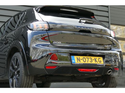 Peugeot 208 1.2 PURETECH 100PK GT PACK / NAVI / ALCANTARA / CLIMA / PANO.DAK / STOELVERWARMING / CAMERA / FUL... ActivLease financial lease