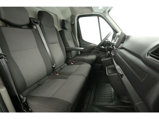 Renault Master 2.3 dCi L2H2 | Airco | Cruise | Carplay | 3 Zits | Parkeersens. | Navi ActivLease financial lease