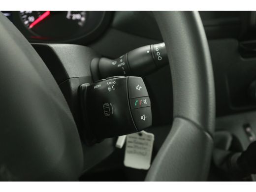 Renault Master 2.3 dCi L2H2 | Airco | Cruise | Carplay | 3 Zits | Parkeersens. | Navi ActivLease financial lease