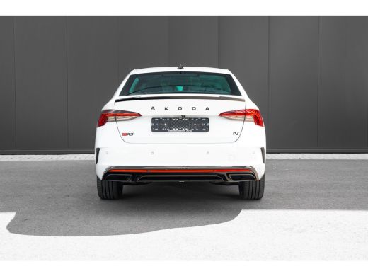Skoda Octavia 1.4 TSI 245pk iV RS | Head-Up | Stoelen Elektrisch | Camera | 19" | Matrix ActivLease financial lease