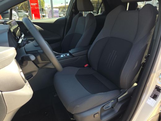 Toyota C-HR 1.8 Hybrid 140 Dynamic | Apple CarPlay | NL Auto | Rijklaar incl. garantie | ActivLease financial lease