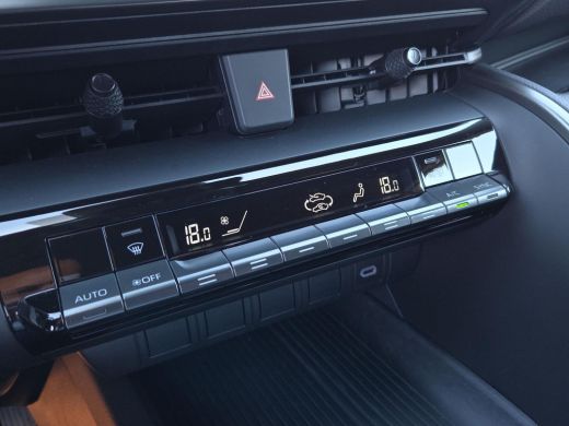 Toyota C-HR 1.8 Hybrid 140 Dynamic | Apple CarPlay | NL Auto | Rijklaar incl. garantie | ActivLease financial lease