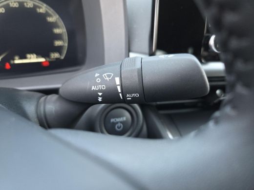 Toyota C-HR 1.8 Hybrid 140 Dynamic | Apple CarPlay | NL Auto | Rijklaar incl. garantie | ActivLease financial lease