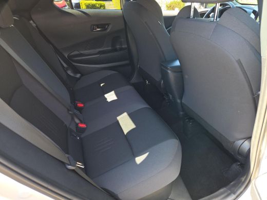 Toyota C-HR 1.8 Hybrid 140 Dynamic | Apple CarPlay | NL Auto | Rijklaar incl. garantie | ActivLease financial lease