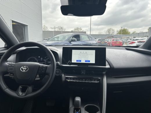 Toyota C-HR 2.0 Plug-in Hybrid 220 Dynamic ActivLease financial lease