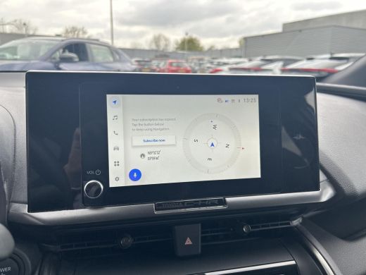 Toyota C-HR 2.0 Plug-in Hybrid 220 Dynamic ActivLease financial lease