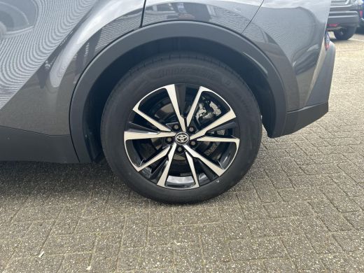 Toyota C-HR 2.0 Plug-in Hybrid 220 Dynamic ActivLease financial lease