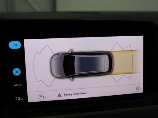 Volkswagen Golf 1.0 TSI Life | Adaptive cruise | Carplay | Navigatie | Parkeerhulp | Sfeerverlichting | Climate c... ActivLease financial lease