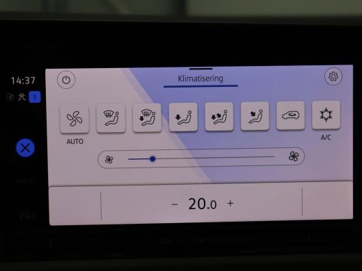 Volkswagen Golf 1.0 TSI Life | Adaptive cruise | Carplay | Navigatie | Parkeerhulp | Sfeerverlichting | Climate c... ActivLease financial lease