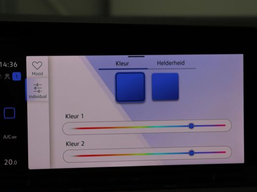 Volkswagen Golf 1.0 TSI Life | Adaptive cruise | Carplay | Navigatie | Parkeerhulp | Sfeerverlichting | Climate c... ActivLease financial lease