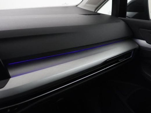 Volkswagen Golf 1.0 TSI Life | Adaptive cruise | Carplay | Navigatie | Parkeerhulp | Sfeerverlichting | Climate c... ActivLease financial lease