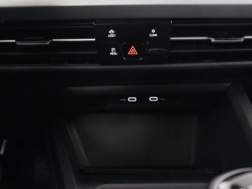 Volkswagen Golf 1.0 TSI Life | Adaptive cruise | Carplay | Navigatie | Parkeerhulp | Sfeerverlichting | Climate c... ActivLease financial lease