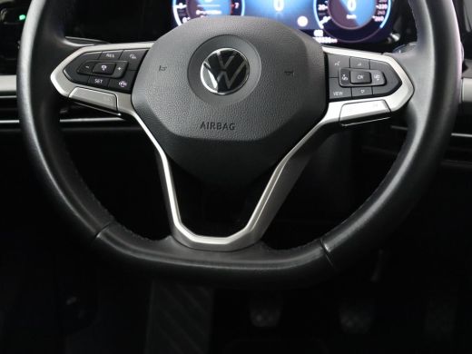 Volkswagen Golf 1.0 TSI Life | Adaptive cruise | Carplay | Navigatie | Parkeerhulp | Sfeerverlichting | Climate c... ActivLease financial lease