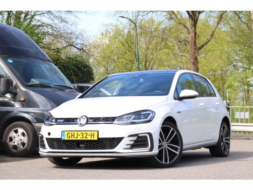 Volkswagen Golf 1.4 TSI PHEV GTE | Achteruitrijcamera | Airco (automatisch) | Bluetooth telefoonvoorbereiding ActivLease financial lease