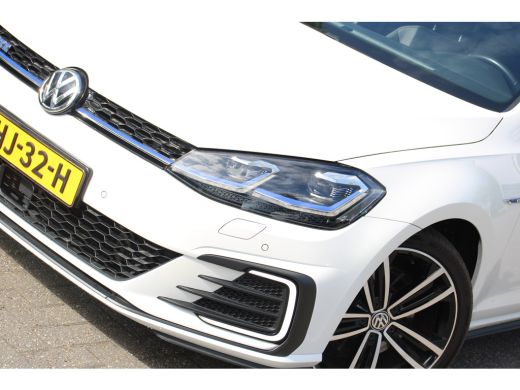 Volkswagen Golf 1.4 TSI PHEV GTE | Achteruitrijcamera | Airco (automatisch) | Bluetooth telefoonvoorbereiding ActivLease financial lease
