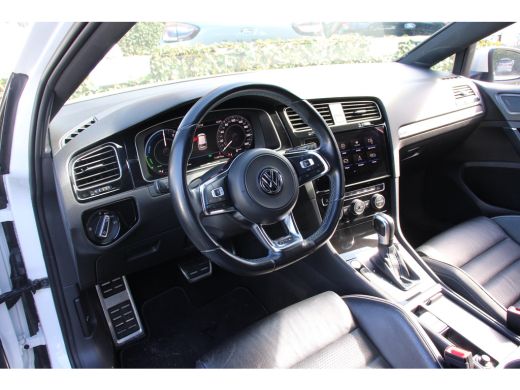 Volkswagen Golf 1.4 TSI PHEV GTE | Achteruitrijcamera | Airco (automatisch) | Bluetooth telefoonvoorbereiding ActivLease financial lease