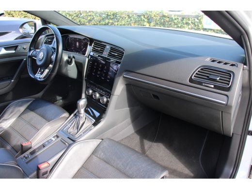 Volkswagen Golf 1.4 TSI PHEV GTE | Achteruitrijcamera | Airco (automatisch) | Bluetooth telefoonvoorbereiding ActivLease financial lease