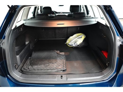 Volkswagen Passat Variant 1.4 TSI PHEV GTE Business | Achteruitrijcamera | Comfortstoel(en) | Matrix LED koplampen ActivLease financial lease