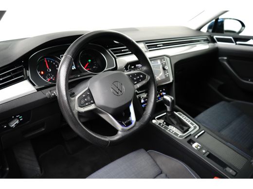 Volkswagen Passat Variant 1.4 TSI PHEV GTE Business | Achteruitrijcamera | Comfortstoel(en) | Matrix LED koplampen ActivLease financial lease