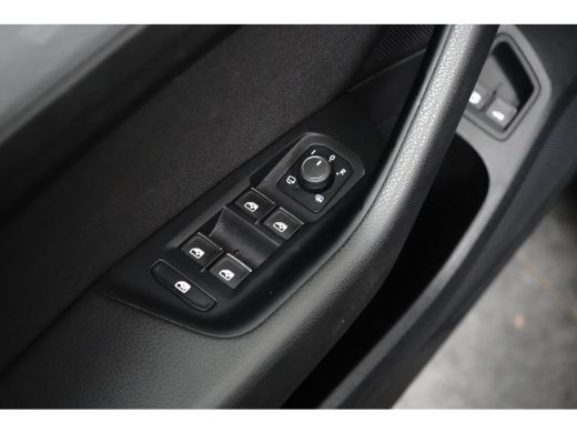 Volkswagen Passat Variant 1.4 TSI PHEV GTE Business | Achteruitrijcamera | Comfortstoel(en) | Matrix LED koplampen ActivLease financial lease