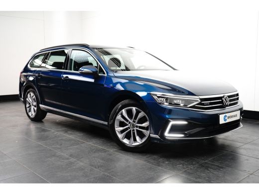 Volkswagen Passat Variant 1.4 TSI PHEV GTE Business | Achteruitrijcamera | Comfortstoel(en) | Matrix LED koplampen ActivLease financial lease