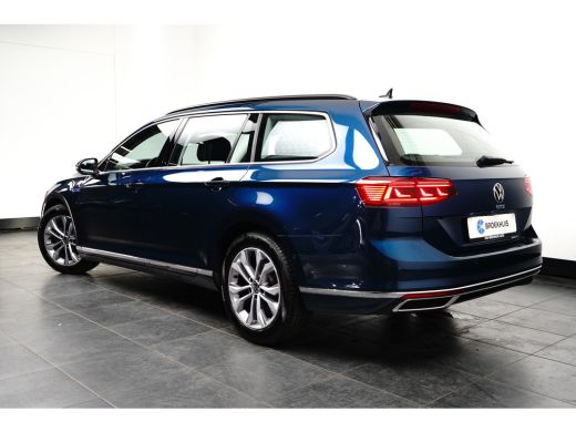 Volkswagen Passat Variant 1.4 TSI PHEV GTE Business | Achteruitrijcamera | Comfortstoel(en) | Matrix LED koplampen ActivLease financial lease