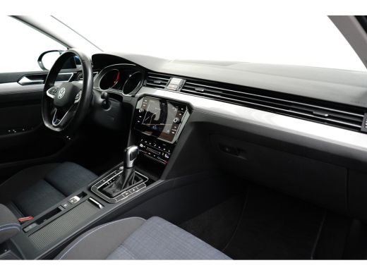 Volkswagen Passat Variant 1.4 TSI PHEV GTE Business | Achteruitrijcamera | Comfortstoel(en) | Matrix LED koplampen ActivLease financial lease