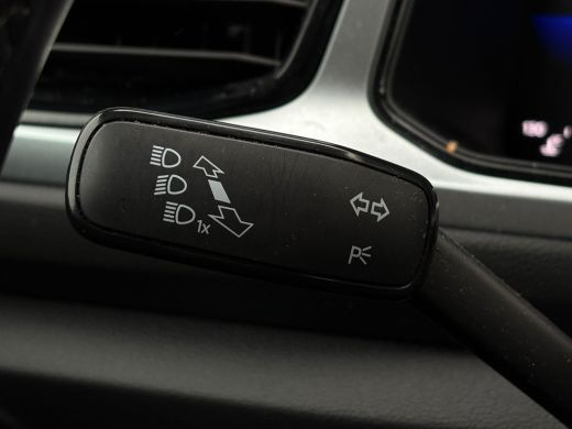 Volkswagen T-Roc 1.0 TSI 110 pk Life | Airco | Parkeersensoren | Apple Carplay | ActivLease financial lease