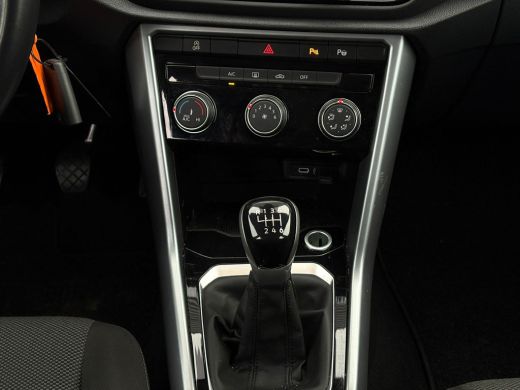 Volkswagen T-Roc 1.0 TSI 110 pk Life | Airco | Parkeersensoren | Apple Carplay | ActivLease financial lease