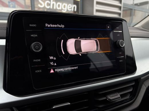 Volkswagen T-Roc 1.0 TSI 110 pk Life | Airco | Parkeersensoren | Apple Carplay | ActivLease financial lease