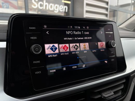 Volkswagen T-Roc 1.0 TSI 110 pk Life | Airco | Parkeersensoren | Apple Carplay | ActivLease financial lease