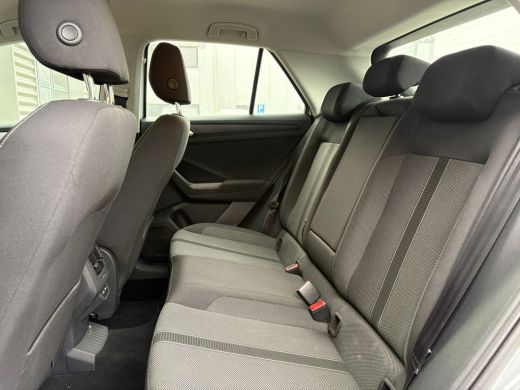 Volkswagen T-Roc 1.0 TSI 110 pk Life | Airco | Parkeersensoren | Apple Carplay | ActivLease financial lease