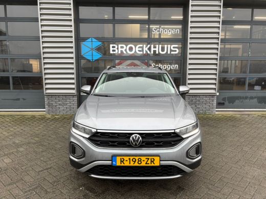 Volkswagen T-Roc 1.0 TSI 110 pk Life | Airco | Parkeersensoren | Apple Carplay | ActivLease financial lease