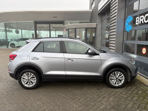 Volkswagen T-Roc 1.0 TSI 110 pk Life | Airco | Parkeersensoren | Apple Carplay | ActivLease financial lease