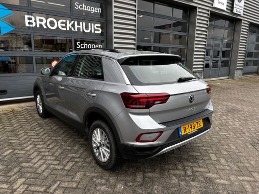 Volkswagen T-Roc 1.0 TSI 110 pk Life | Airco | Parkeersensoren | Apple Carplay | ActivLease financial lease