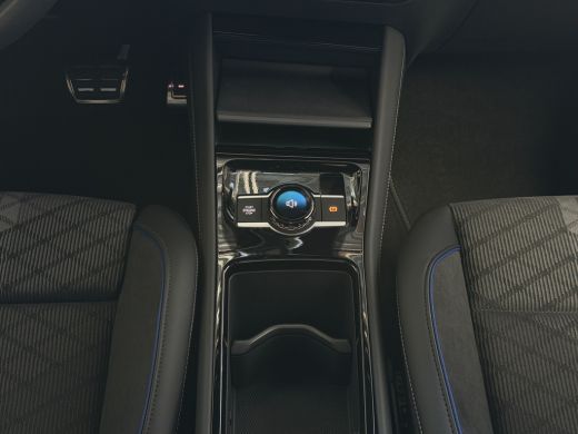 Volkswagen Tayron 1.5 eHybrid 272PK R-LINE TREKHAAK BLACK-STYLE 20''LMV PANO SCHUIFDAK ERGO.STOEL MASSAGE TRAILER.A... ActivLease financial lease