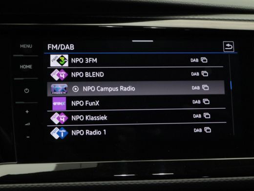 Volkswagen Transporter 2.0 TDi 150 Pk Automaat Bulli 75 Jahre | Camera | Trekhaak | Adaptive Cruise | CarPlay | Leer | S... ActivLease financial lease