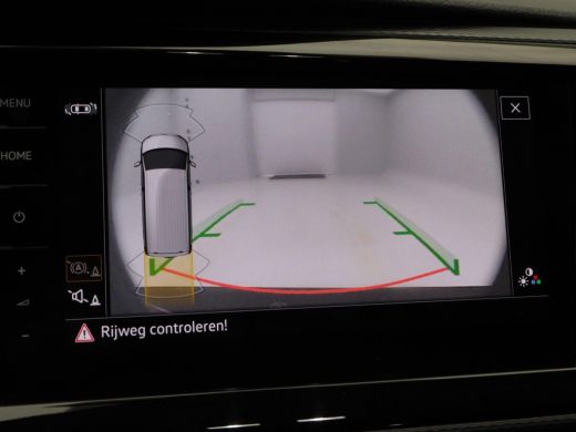 Volkswagen Transporter 2.0 TDi 150 Pk Automaat Bulli 75 Jahre | Camera | Trekhaak | Adaptive Cruise | CarPlay | Leer | S... ActivLease financial lease