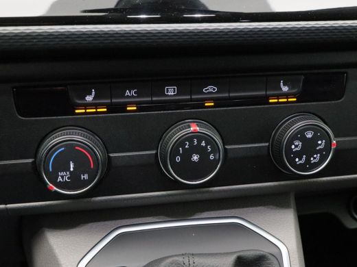 Volkswagen Transporter 2.0 TDi 150 Pk Automaat Bulli 75 Jahre | Camera | Trekhaak | Adaptive Cruise | CarPlay | Leer | S... ActivLease financial lease