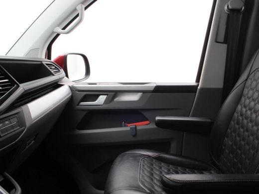 Volkswagen Transporter 2.0 TDi 150 Pk Automaat Bulli 75 Jahre | Camera | Trekhaak | Adaptive Cruise | CarPlay | Leer | S... ActivLease financial lease