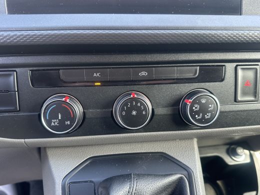 Volkswagen Transporter 2.0 TDI 150 PK DSG AUTOMAAT / L1H1 / 1e EIG. / CRUISE / AIRCO / APPLE CARPLAY / ANDROID AUTO / NA... ActivLease financial lease