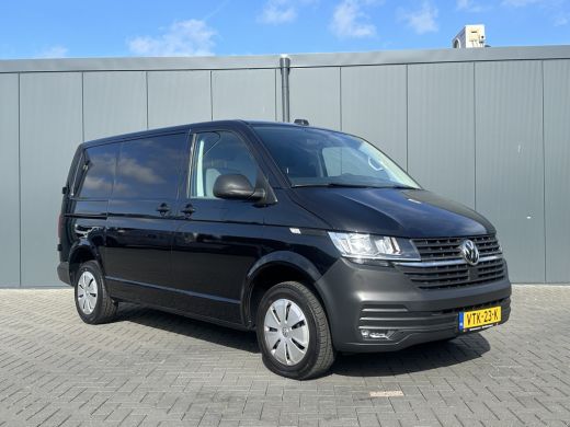 Volkswagen Transporter 2.0 TDI 150 PK DSG AUTOMAAT / L1H1 / 1e EIG. / CRUISE / AIRCO / APPLE CARPLAY / ANDROID AUTO / NA... ActivLease financial lease