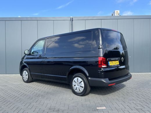 Volkswagen Transporter 2.0 TDI 150 PK DSG AUTOMAAT / L1H1 / 1e EIG. / CRUISE / AIRCO / APPLE CARPLAY / ANDROID AUTO / NA... ActivLease financial lease